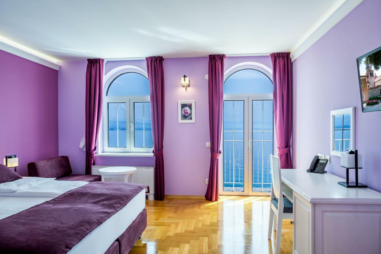 Domino Hotel